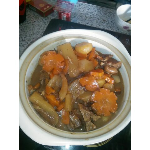 暖身广式羊肉煲
