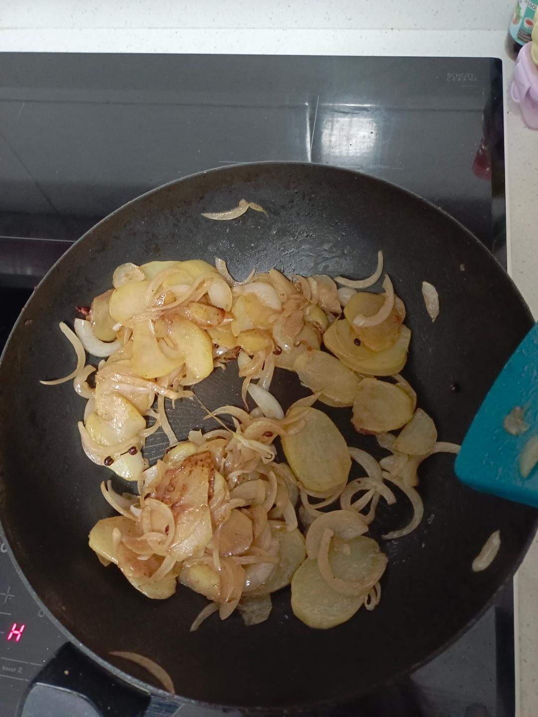 孜然洋葱土豆片