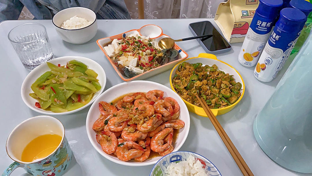 皮蛋拌豆腐