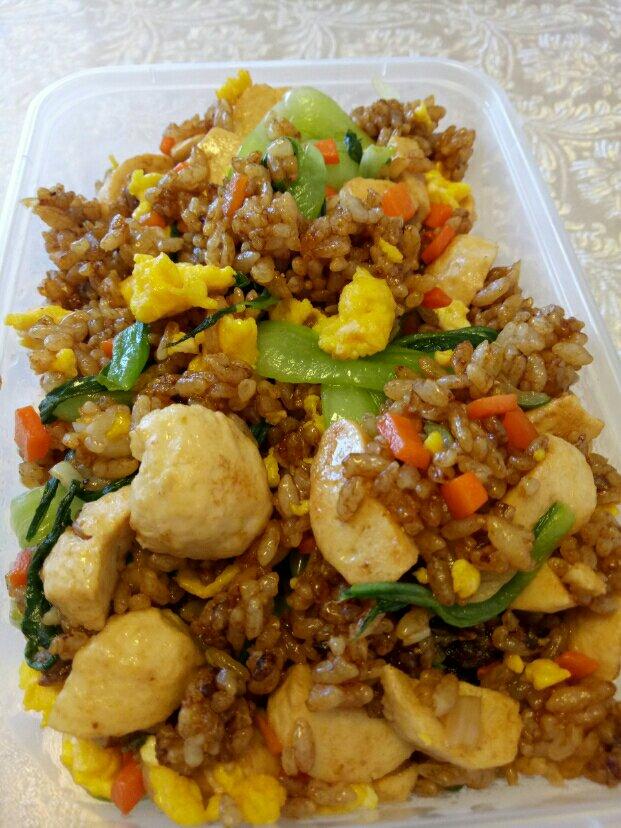 早餐2019年3月7日#  距中考112天～ 坚持每天打卡～ 鱼丸炒饭