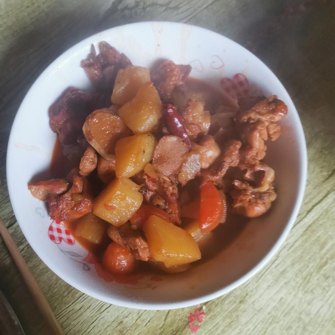 鸡腿炖土豆 上桌秒空盘 汤都喝干了！