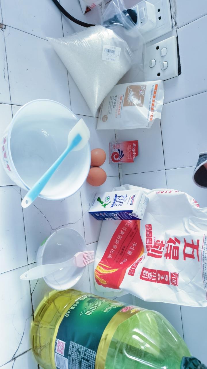 纯奶手撕吐司的做法 步骤1