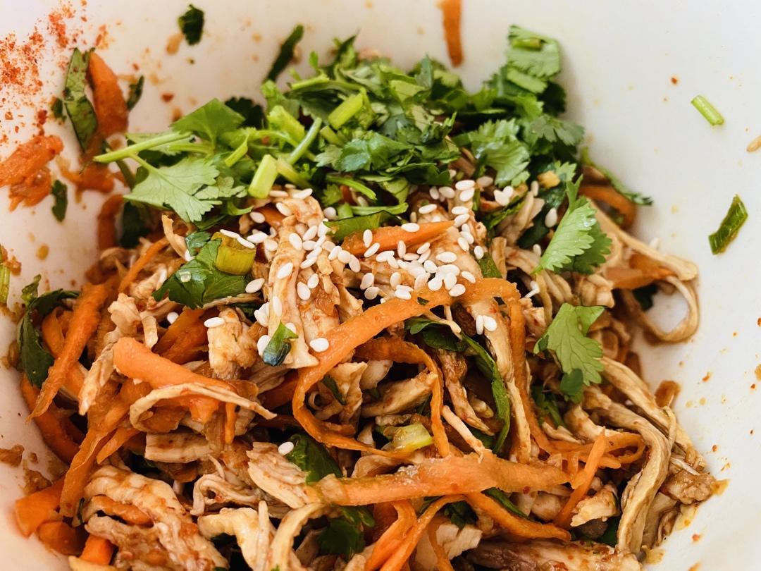 减脂健身｜凉拌手撕鸡丝（香辣&麻油版）