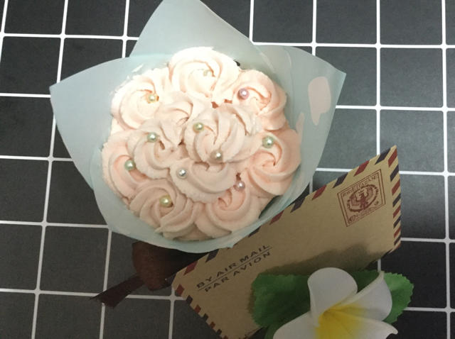 蛋糕裱花—简单花束蛋糕