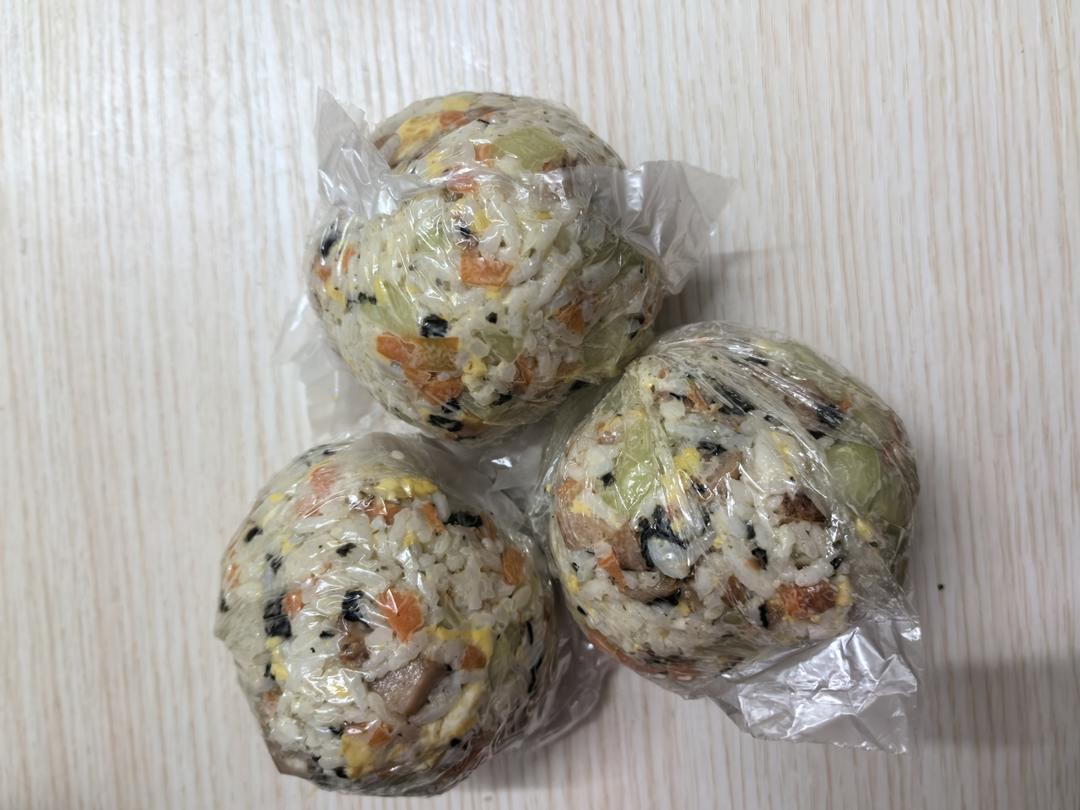 大朋友小朋友都爱吃的海苔饭团