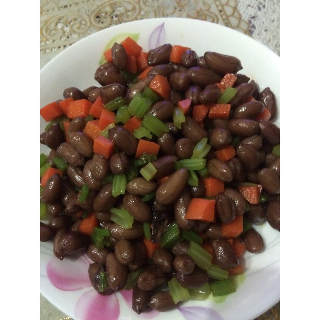 凉拌芹菜花生米胡萝卜