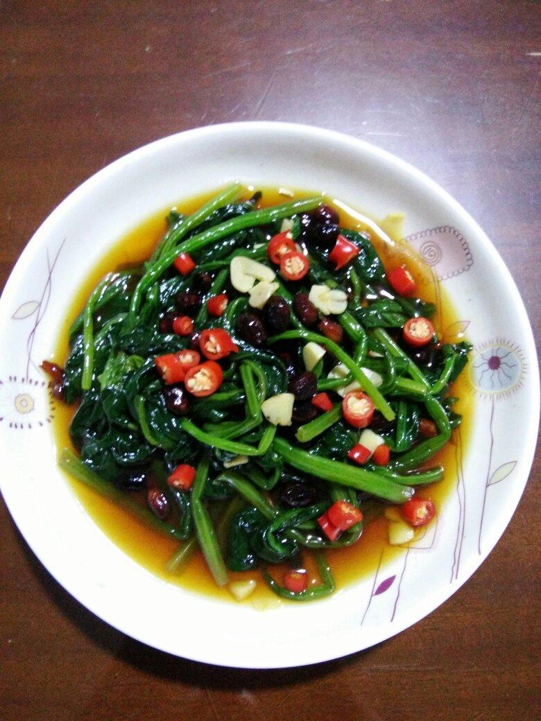 凉拌花生米菠菜