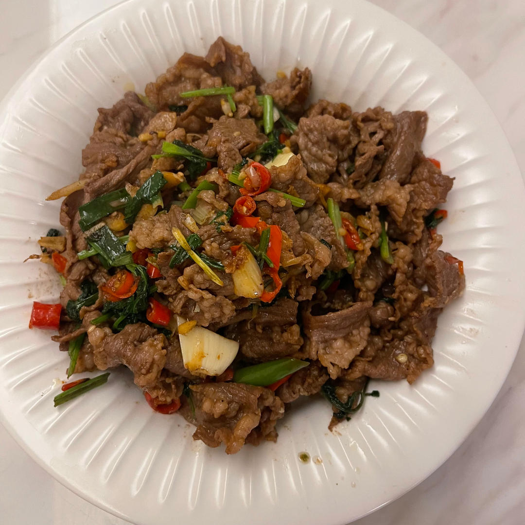 小炒牛肉（肉嫩味香）