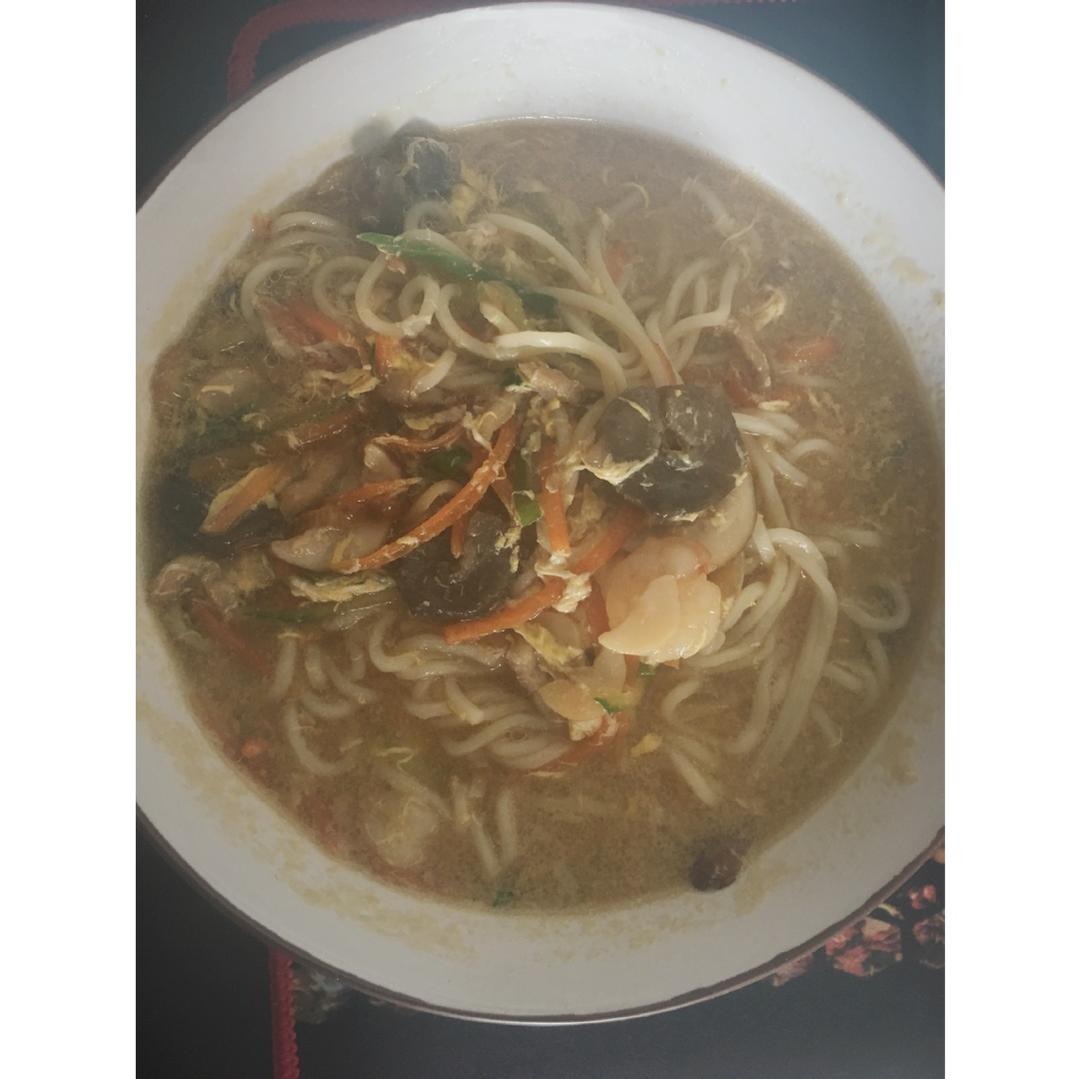 海参鲜虾鲜蔬面