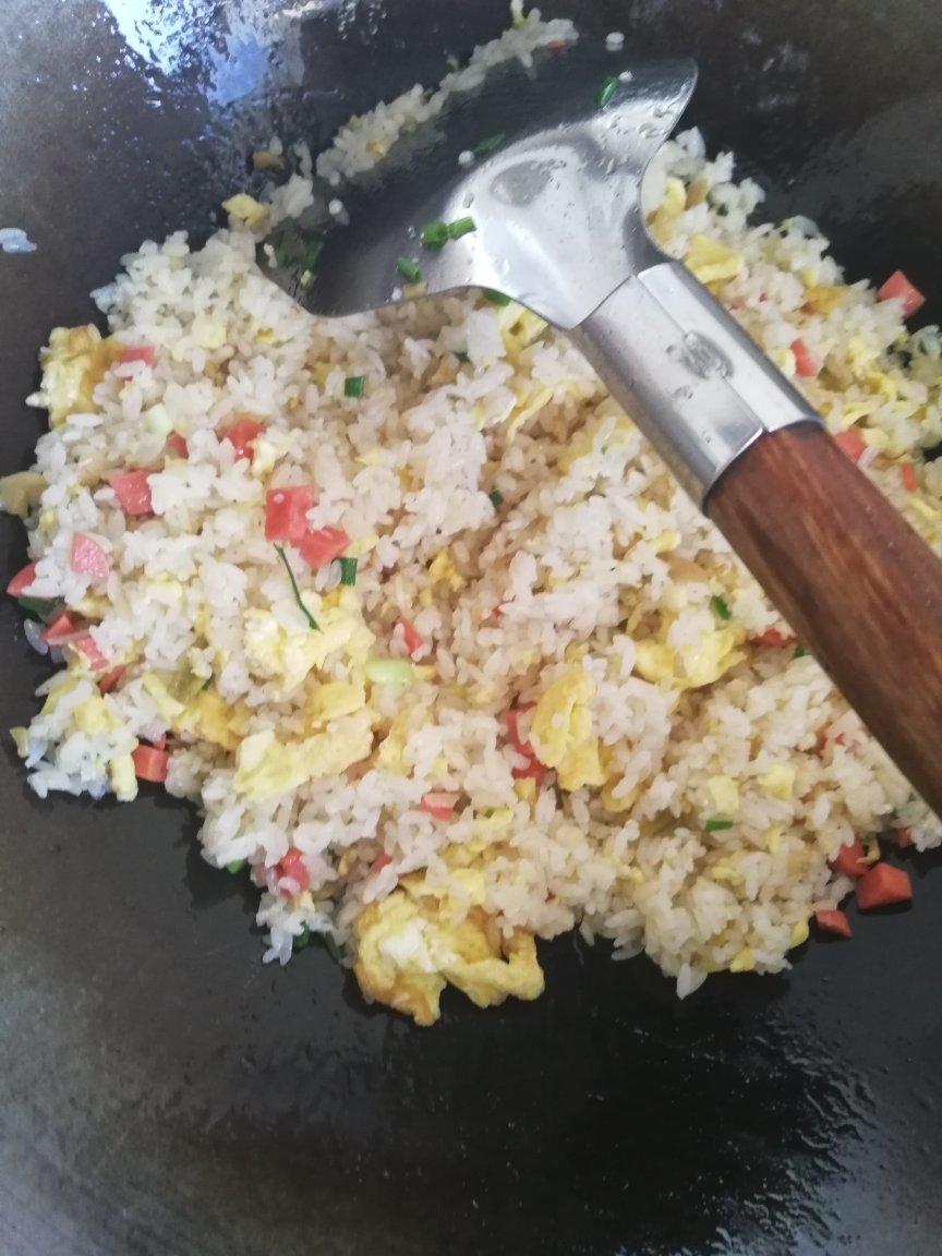 颗粒分明的蛋炒饭