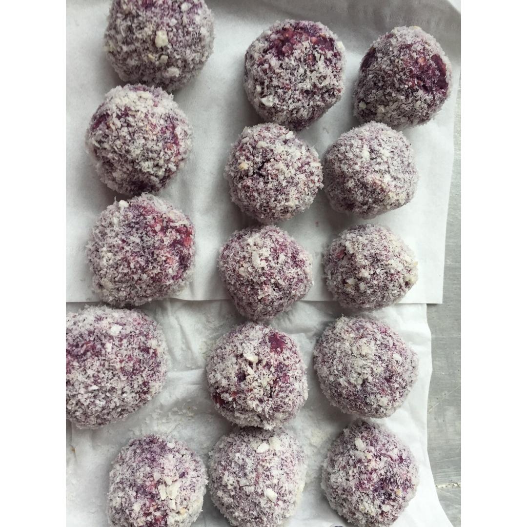 椰丝红薯燕麦球