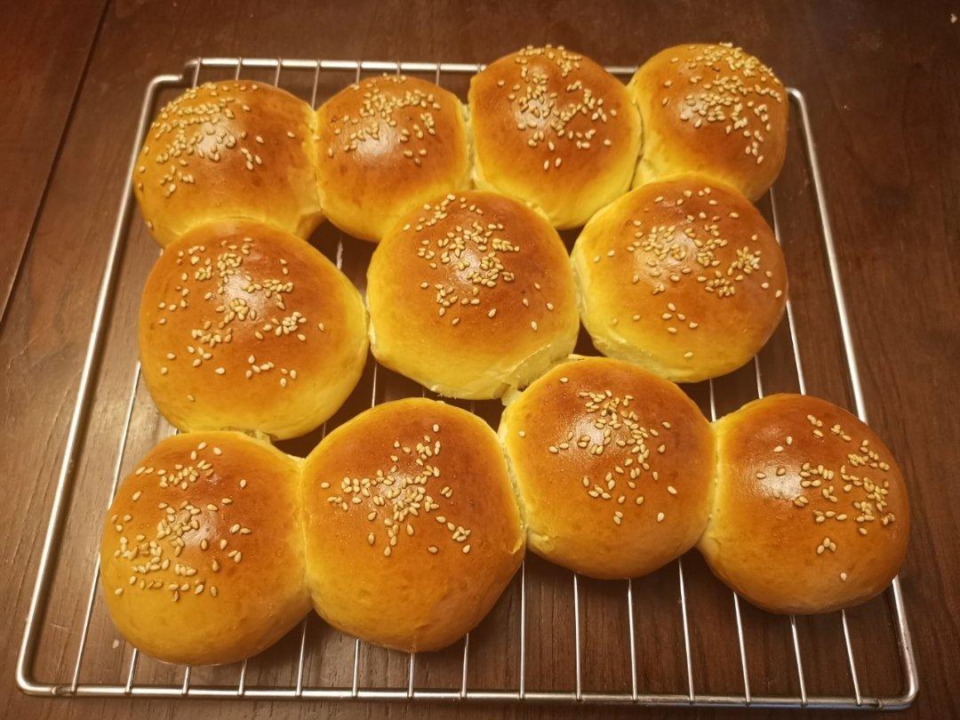 大人小孩都爱不释口的【蜂蜜牛奶小餐包】