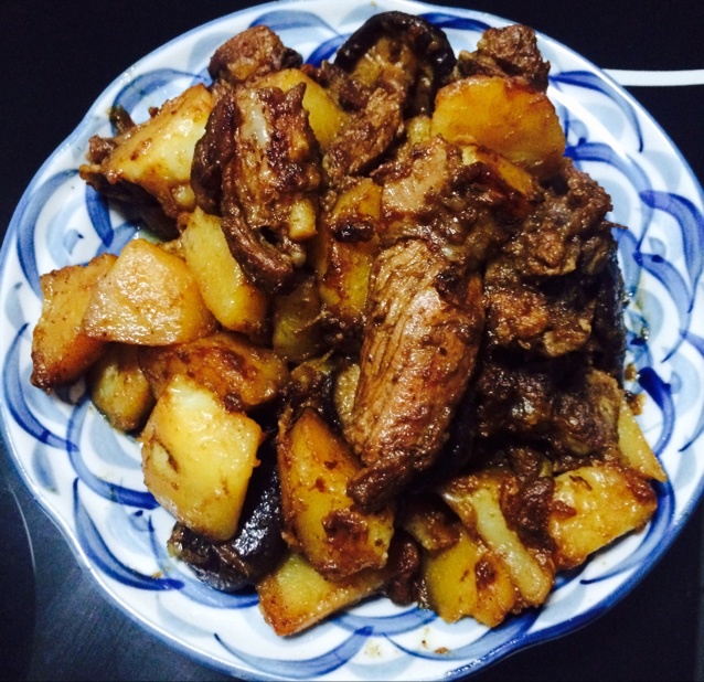 土豆烧排骨