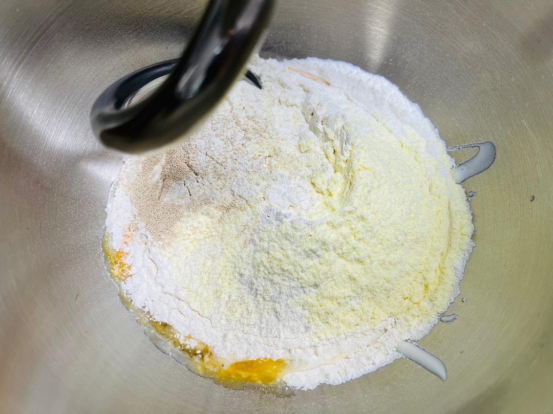 纯奶手撕吐司的做法 步骤1