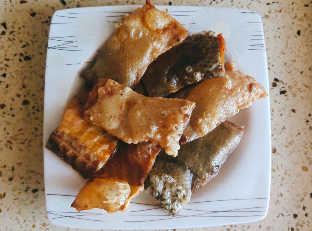 【健康零食】 香香脆脆的烤三文鱼皮