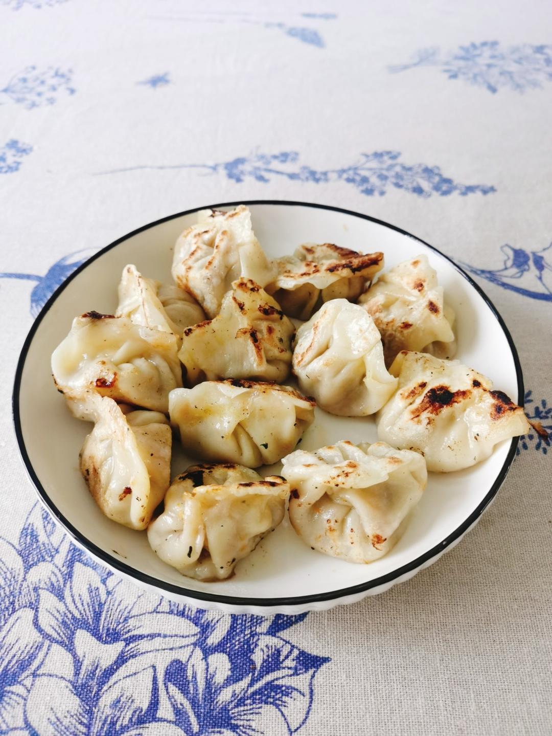 胡萝卜牛肉香菜饺子