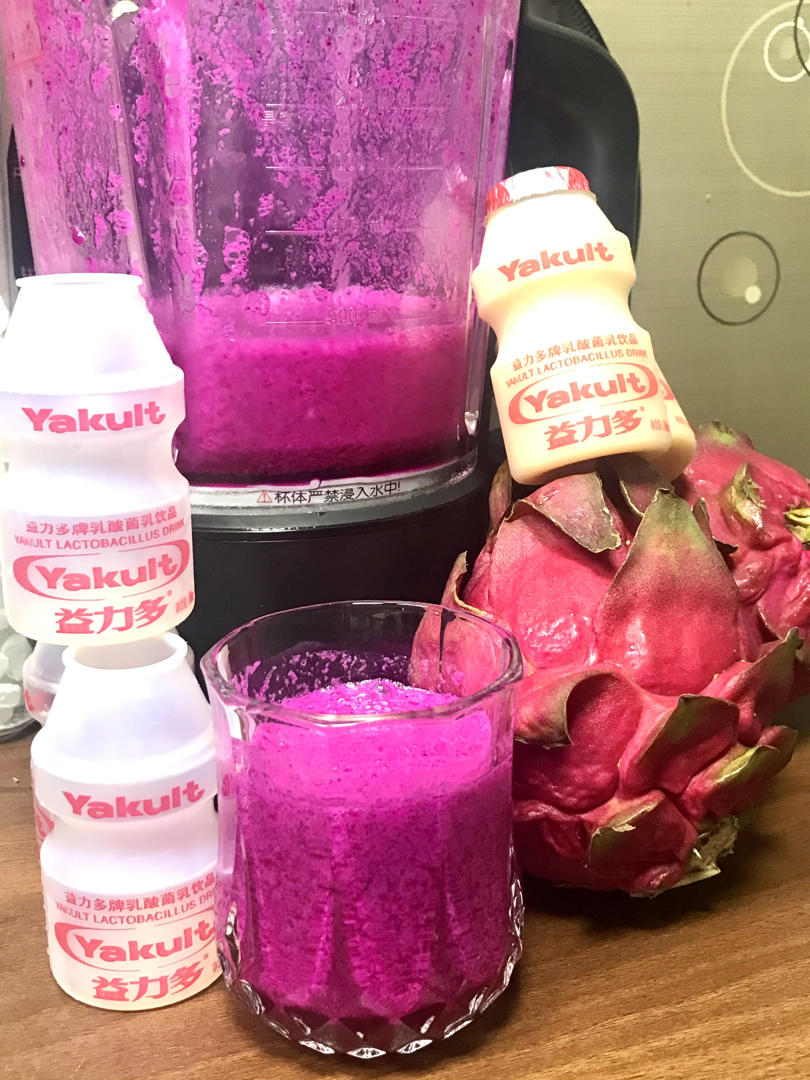 养乐多火龙果汁～