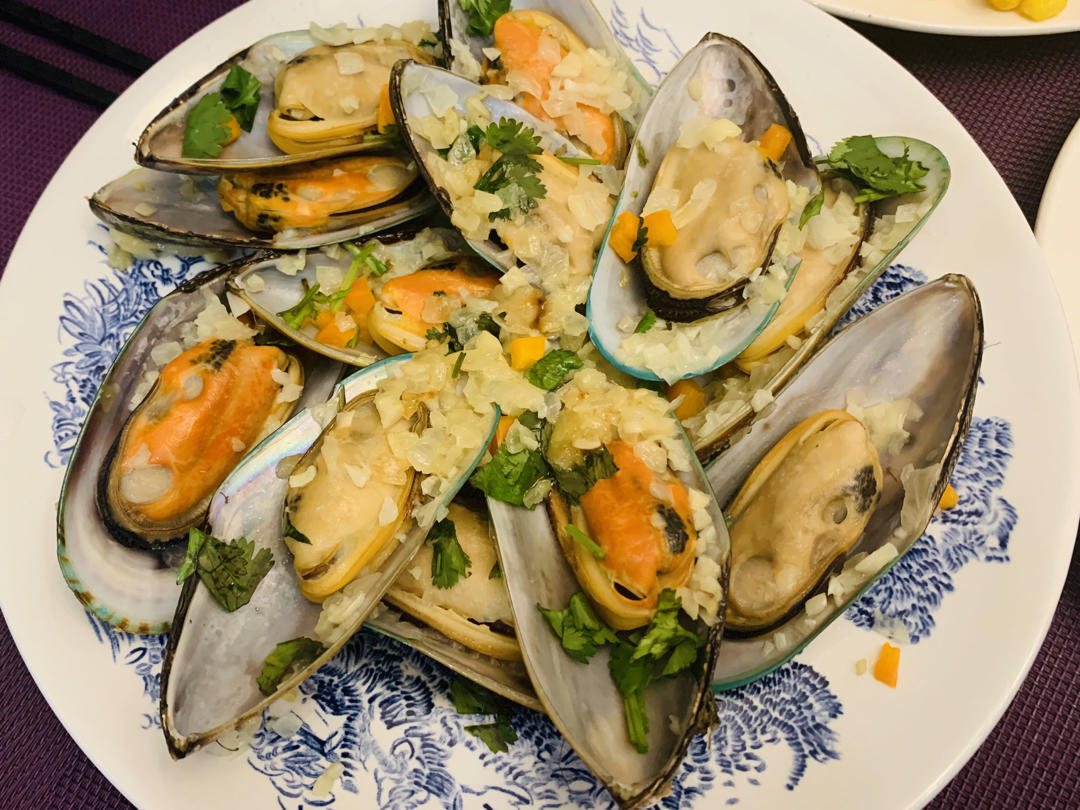 新西兰青口贝mussel（最原始最鲜美的做法）超级简单/人人都可以成为别人羡慕的大厨，超详细步骤图，铸铁锅