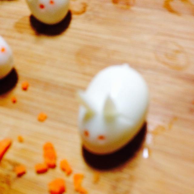 小兔子造型蛋的做法