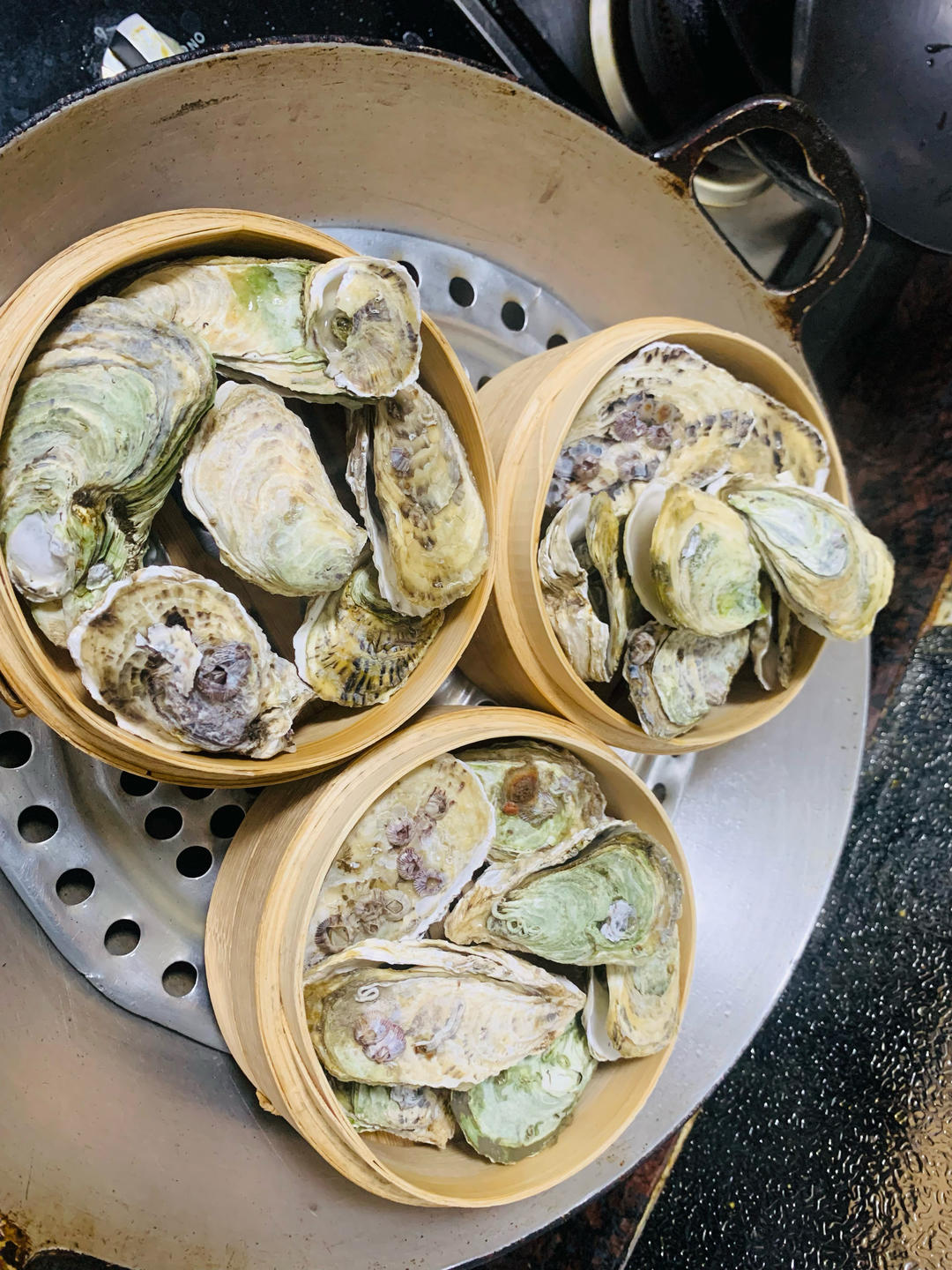 清蒸/清烤全壳生蚝