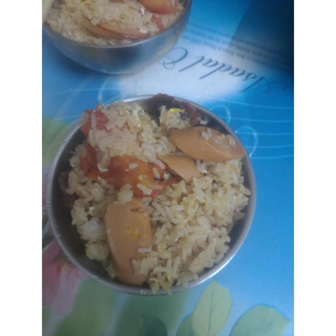腊肠火腿蛋炒饭