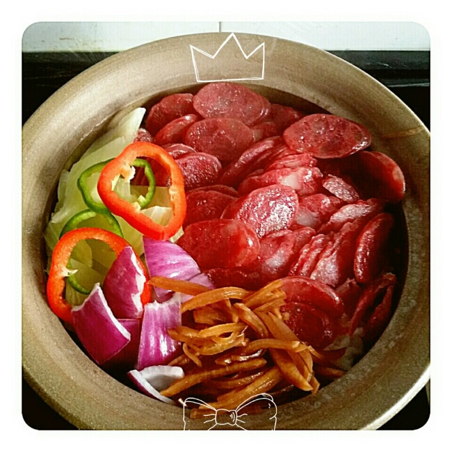香肠煲仔饭