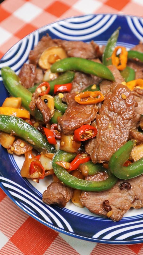 粗糙便当做的小炒牛肉