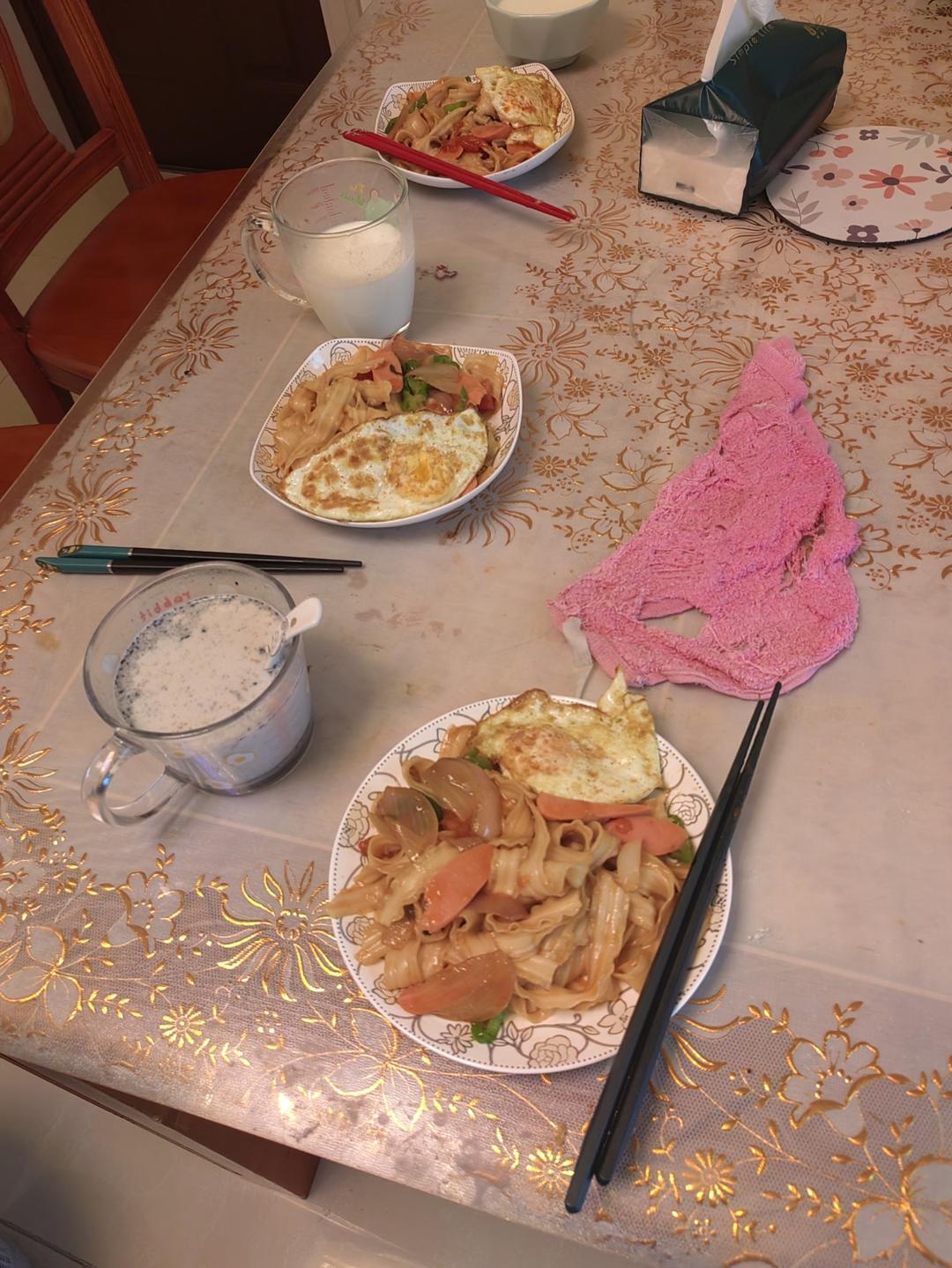 炒刀削面