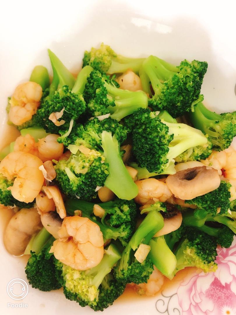 虾仁炒西兰花