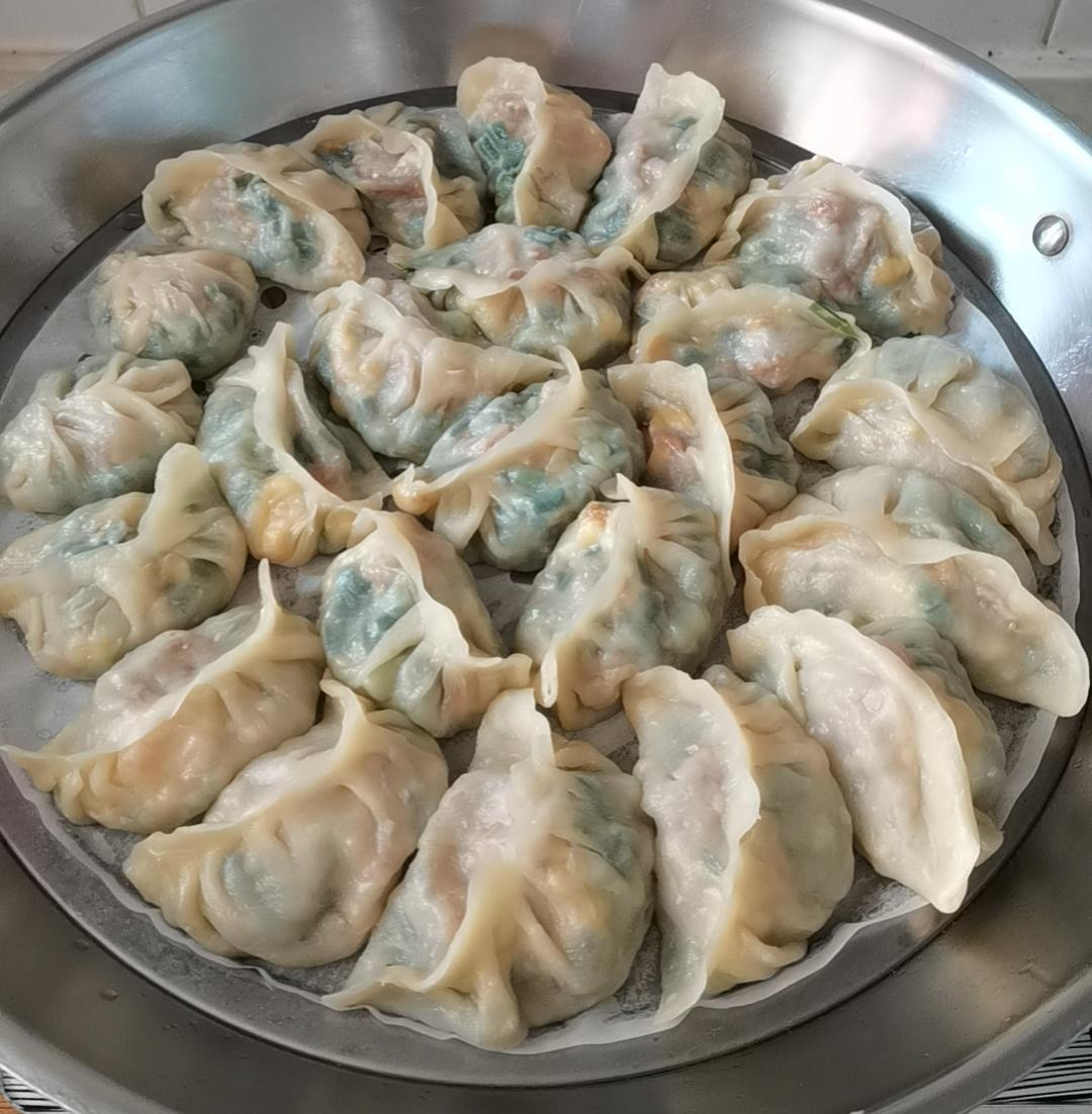 韭菜鷄蛋肉餃子🥟的做法