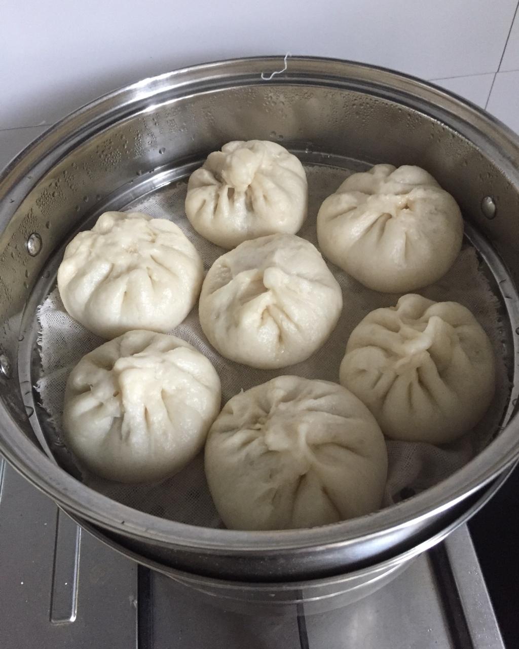 包菜肉包子