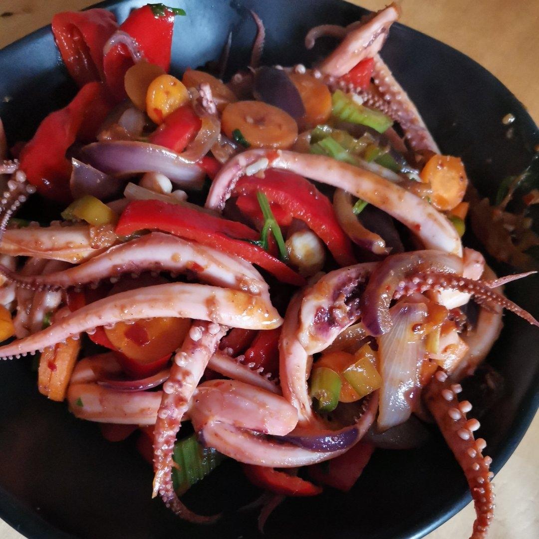 超下饭的孜然鱿鱼须，香辣爽嫩，比烧烤还好吃