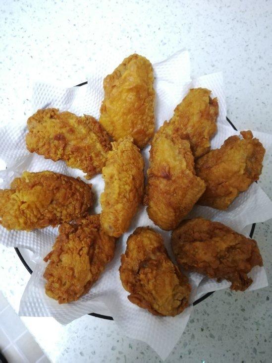 家有吃货baby做的比肯德基好吃的炸鸡腿炸鸡翅
