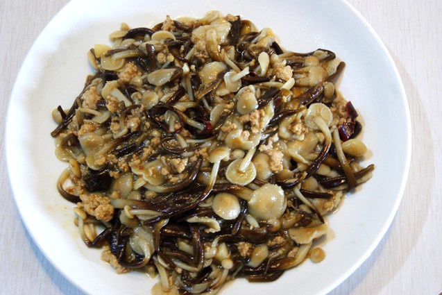 金针菇炒肉末
