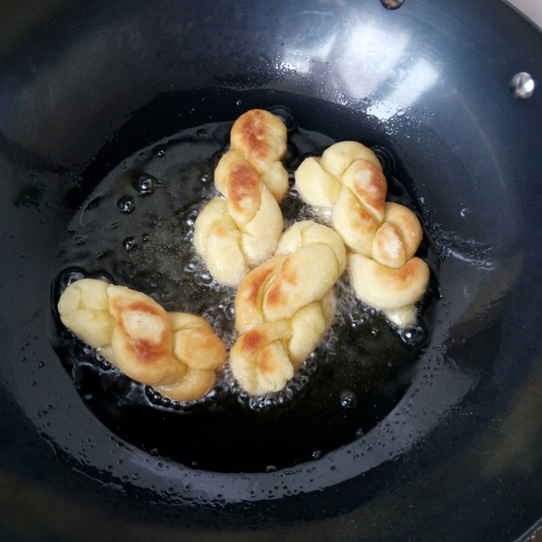 鸡蛋小麻花