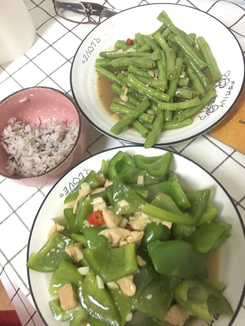 小陈的饭盒