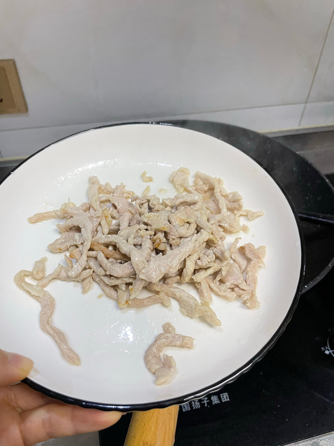 土豆炒肉丝的做法 步骤2