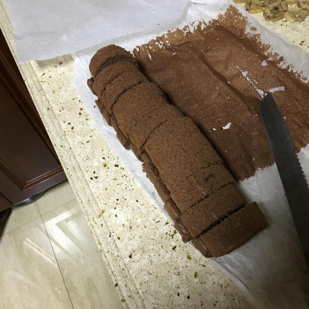 超浓郁卷不裂的巧克力蛋糕卷