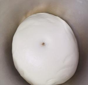 奶香味的牛角包的做法 步骤2
