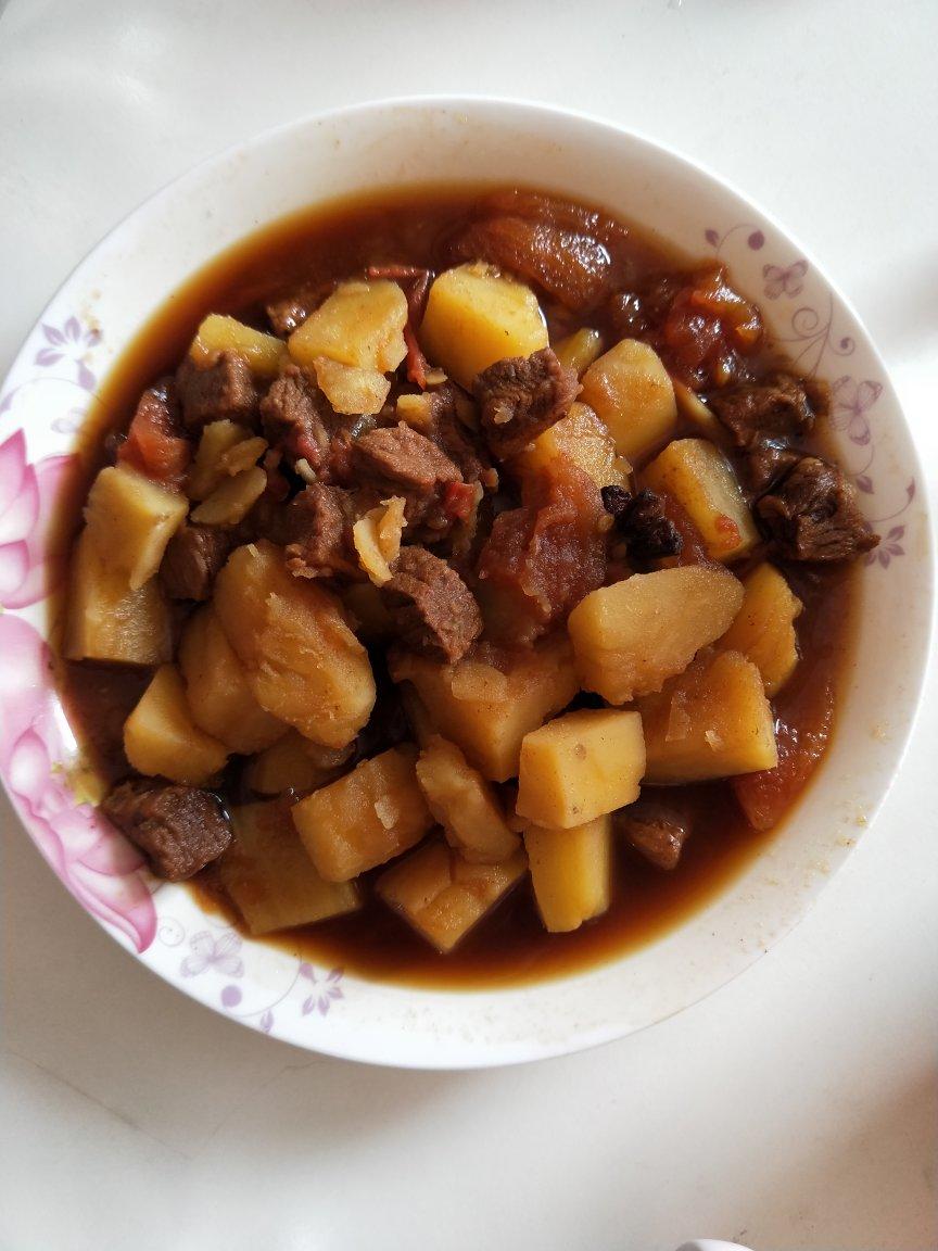 西红柿土豆炖牛肉