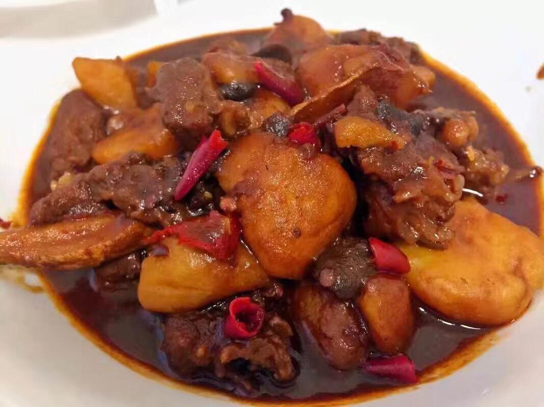 红烧土豆牛腩