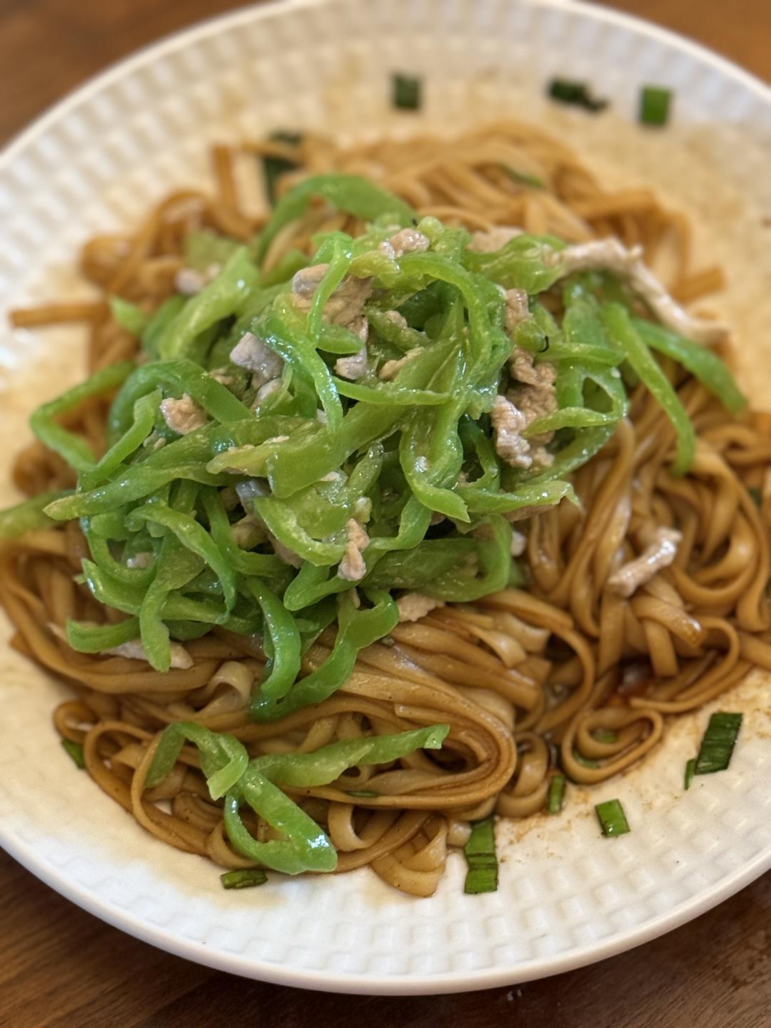 老方复刻-扬州青椒肉丝干拌面