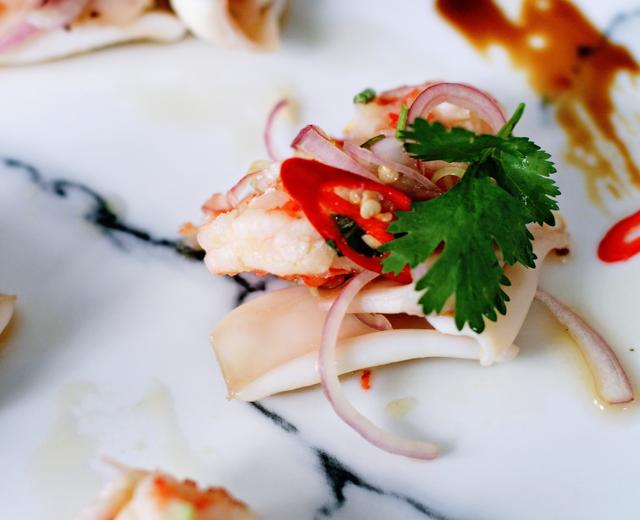 翻滚吧大厨——马来西亚 kerabu seafood (凯拉海鲜）的做法
