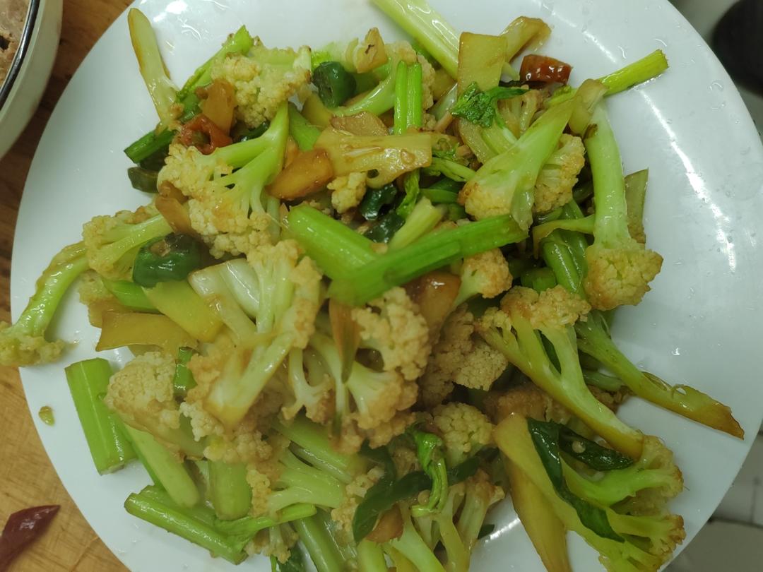 和饭店一个味道的干锅花菜