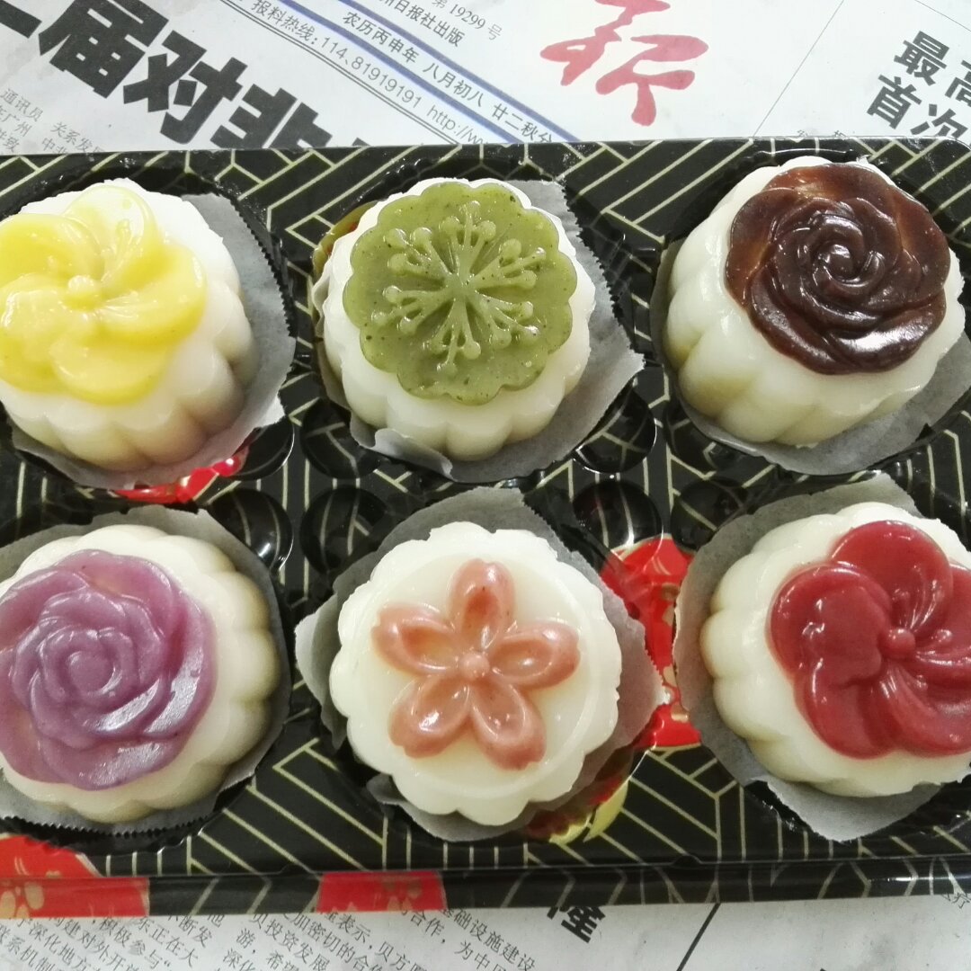 彩色水果汁冰皮月饼