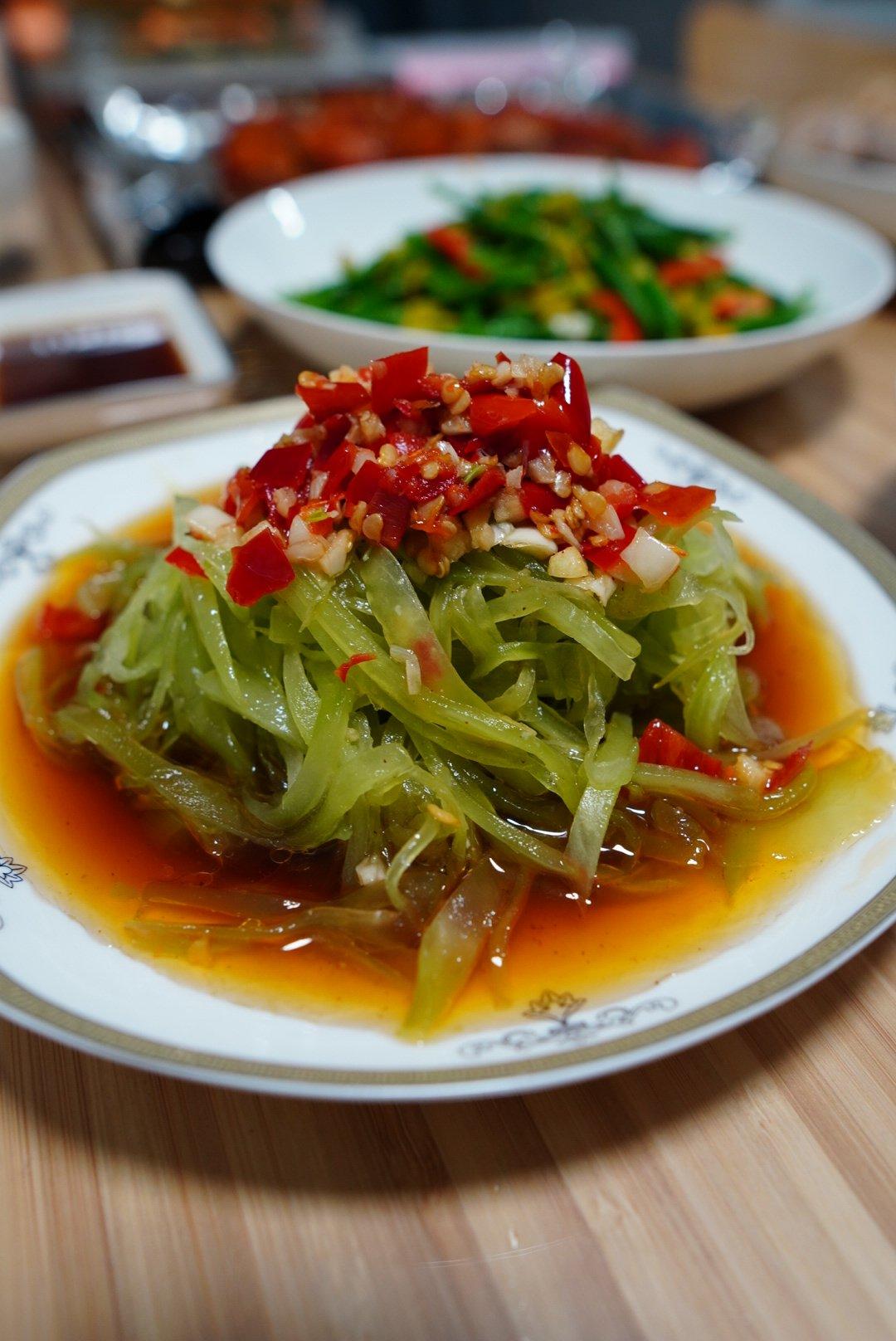 椒油凉拌莴笋丝