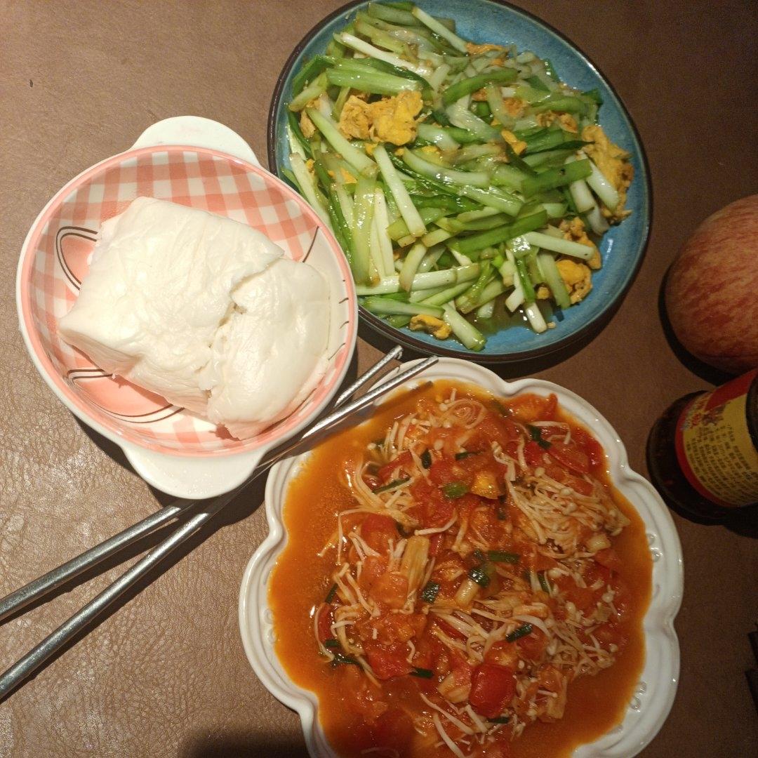 西红柿炒金针菇（绝配）