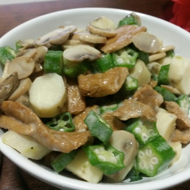 秋葵椰浆烩山药