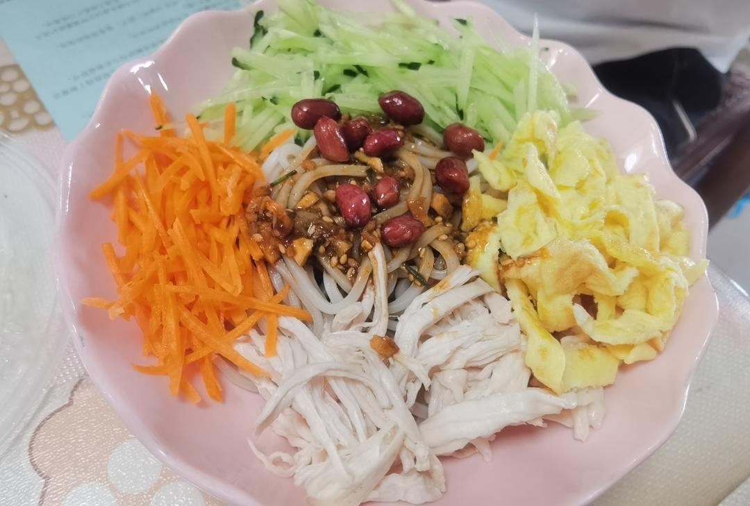 鸡丝凉面(快手菜)