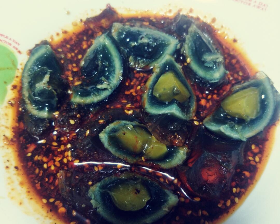 秒杀剁椒皮蛋的凉拌皮蛋的做法